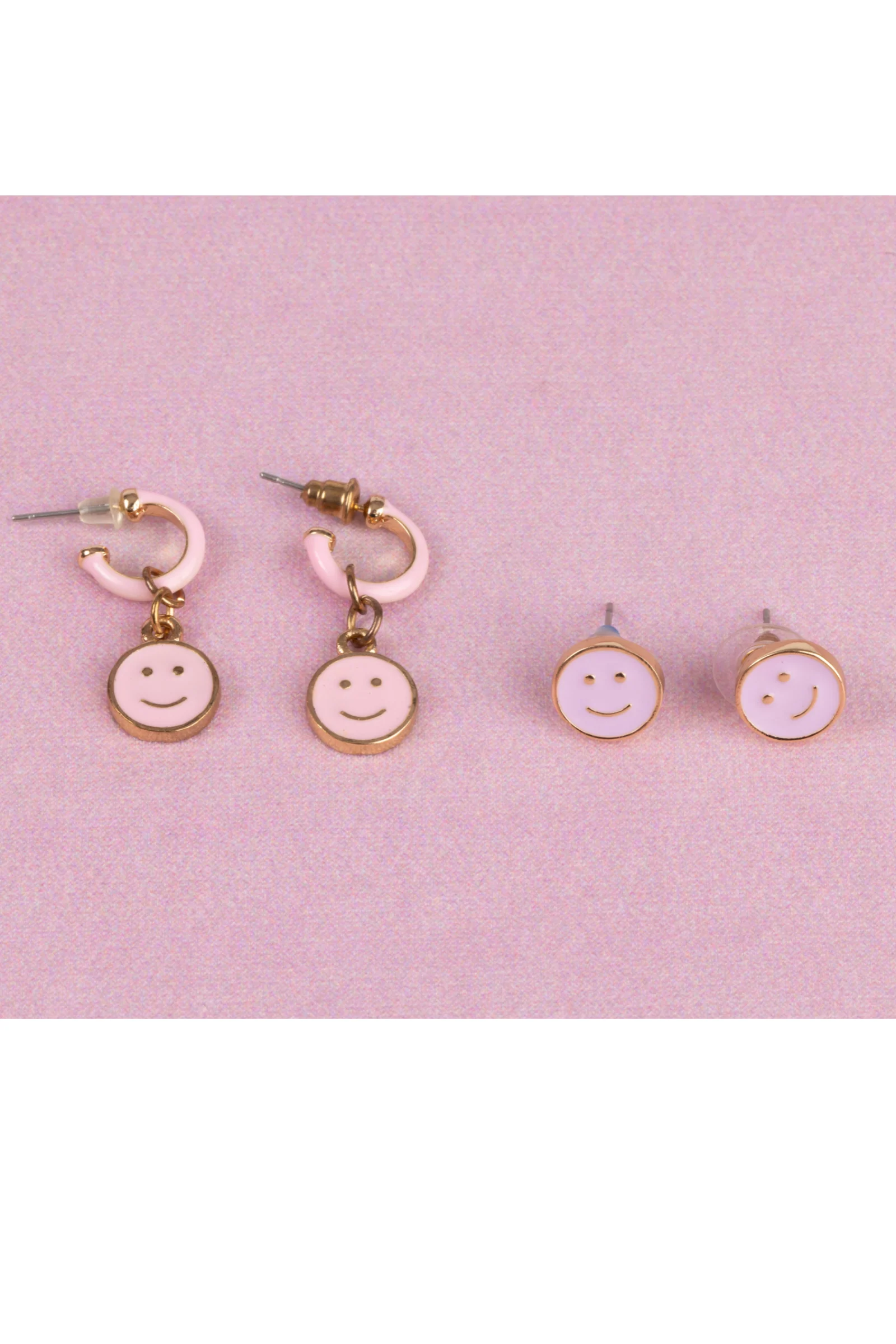 Boutique Chic All Smiles Earrings - Image 4