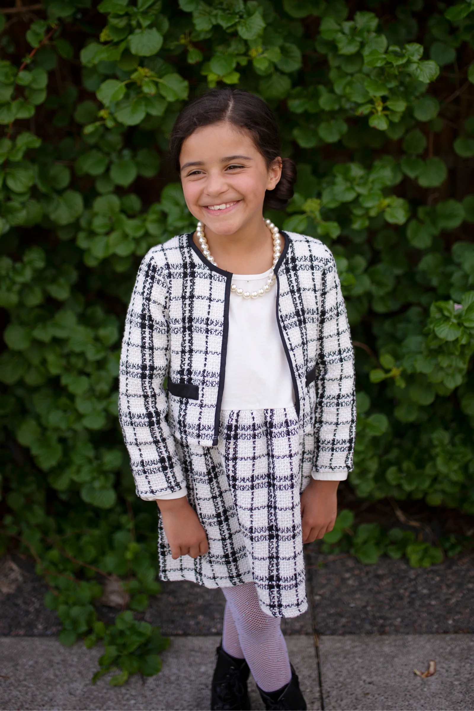 Coco the Fashionista Dress, Jacket & Pearls - Image 4