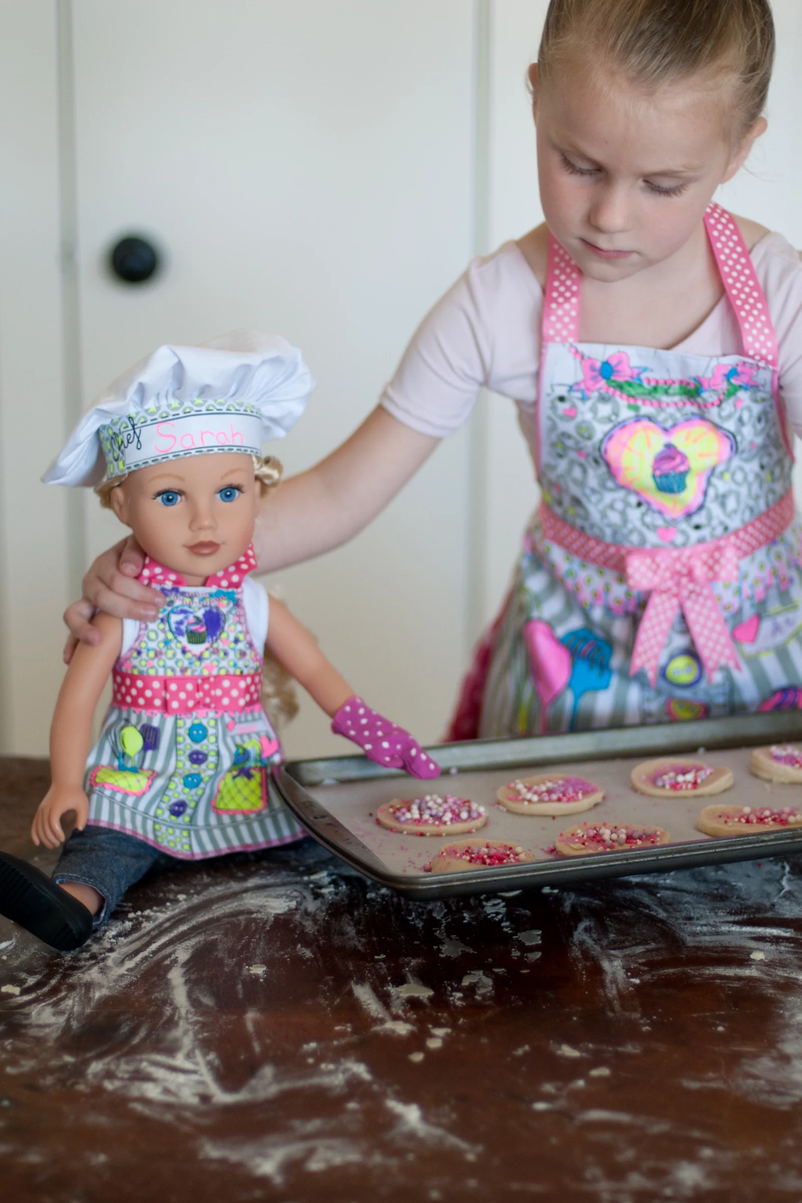 Colour-A-Chef Doll Set - Image 4