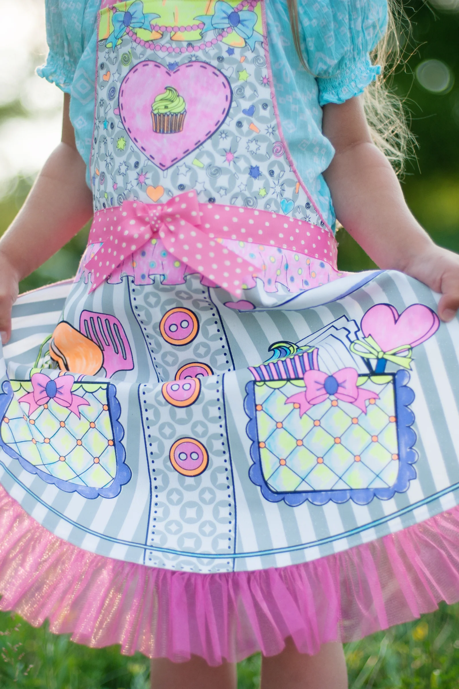 Colour-An-Apron - Image 4