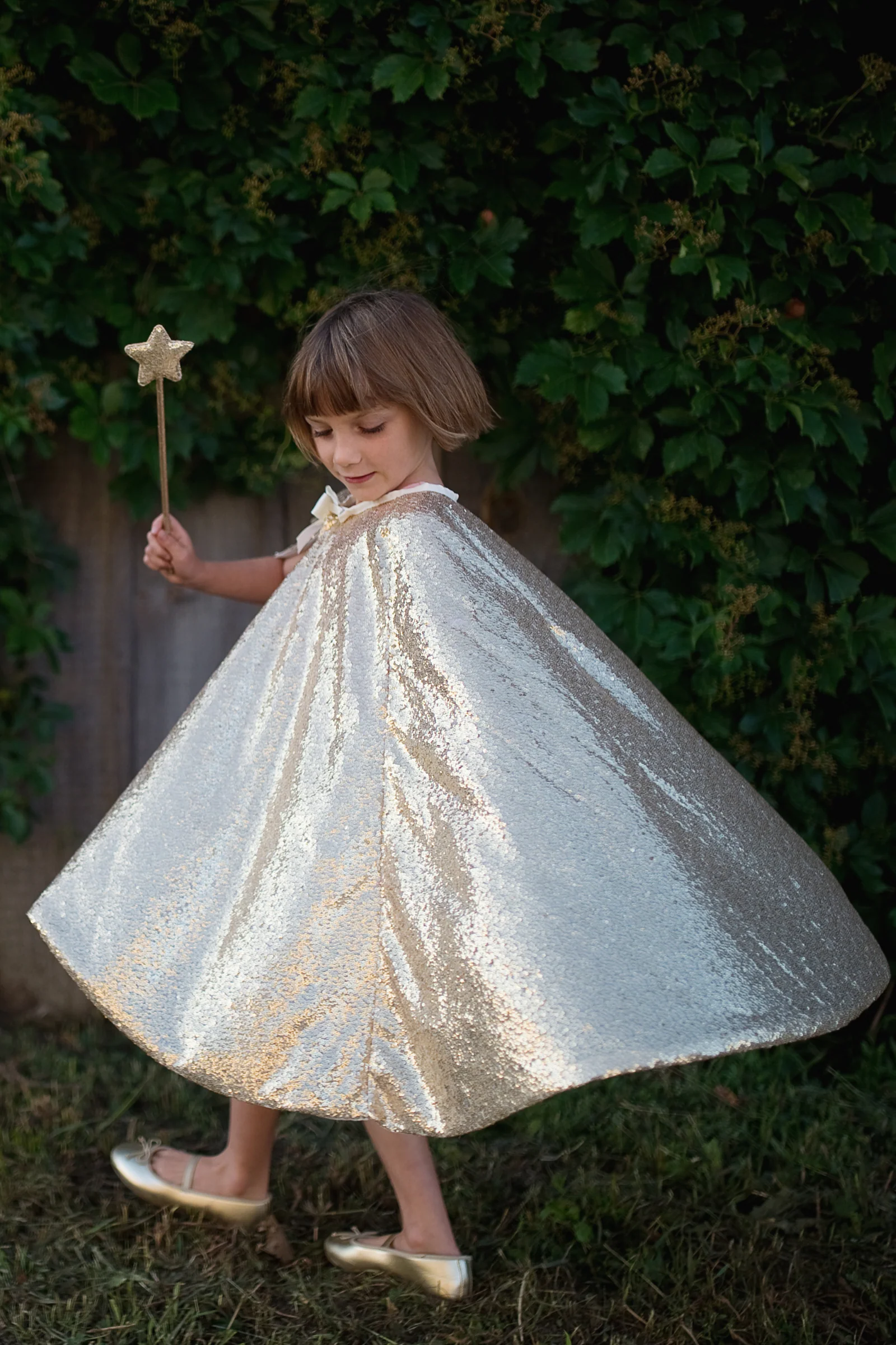 Gracious Gold Sequins Cape - Image 4