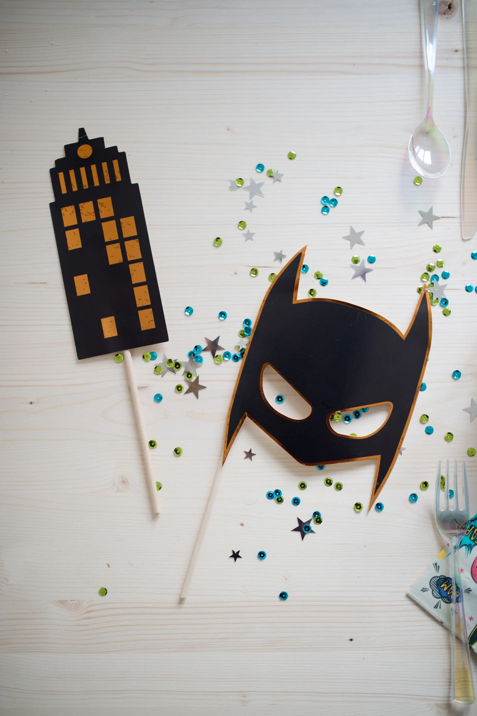 Photo Booth Prop Kit - Party - Superhero - Image 3