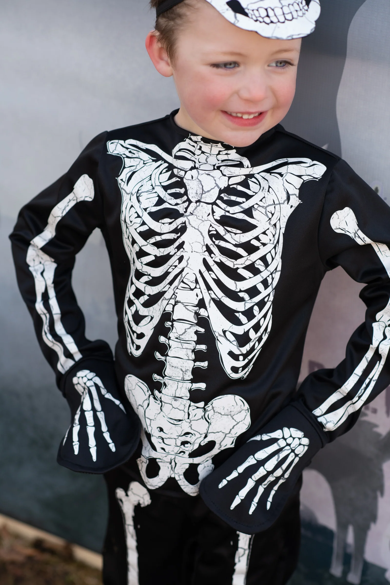 Glow in the Dark Skeleton Shirt, Pants & Mask - Image 4