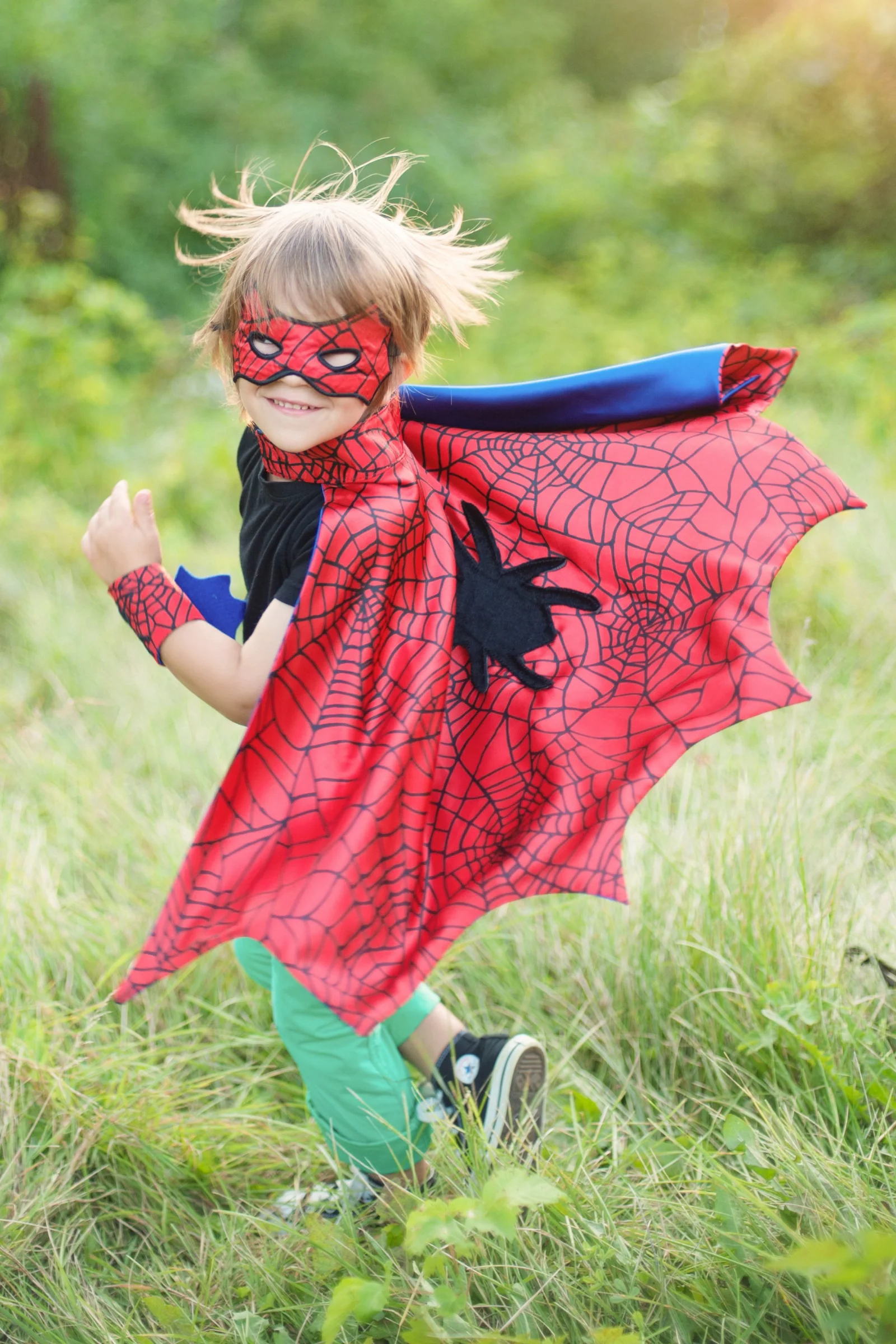 Spider Cape Set with Mask and Cuffs - Image 4