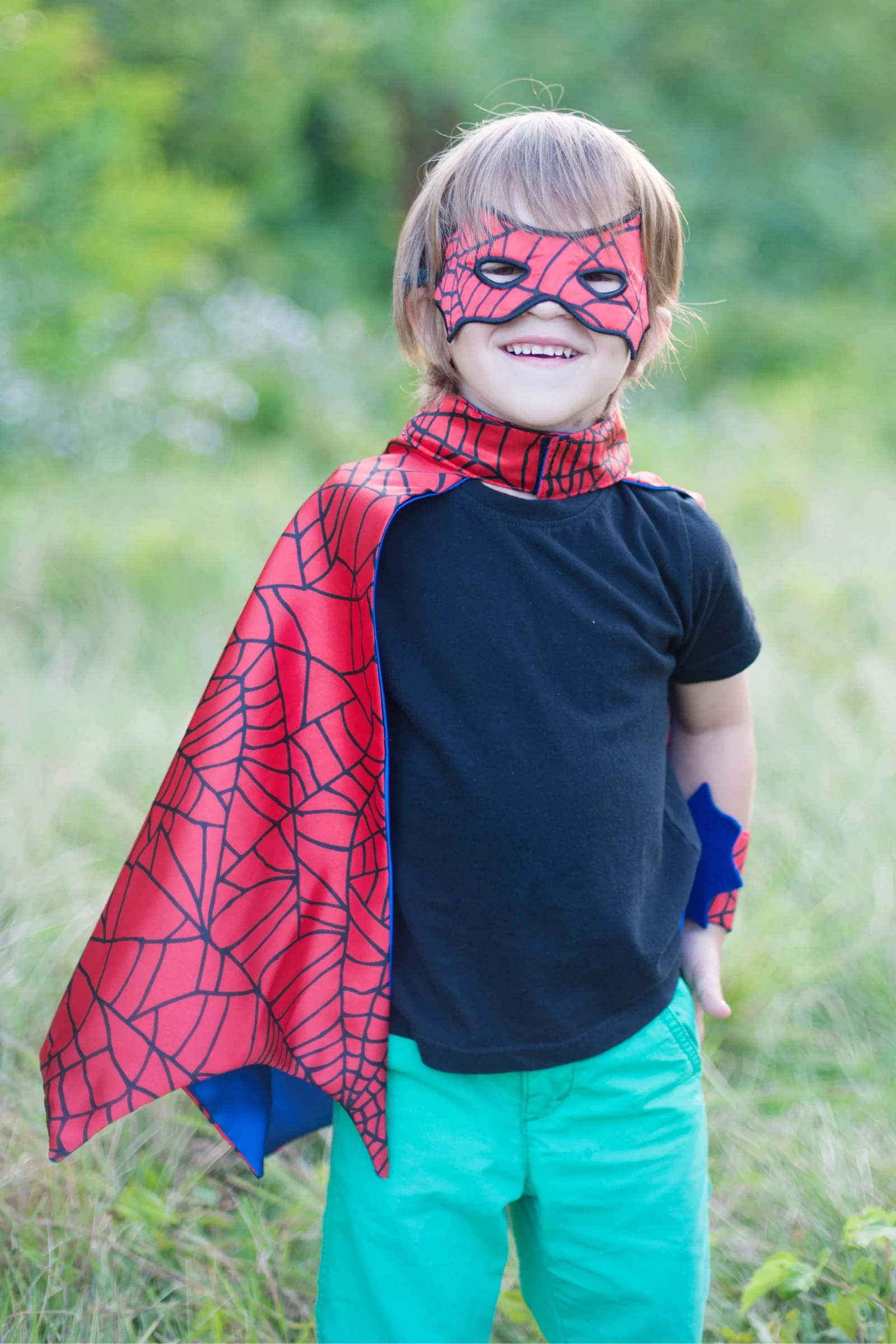 Spider Cape Set with Mask and Cuffs - Image 6