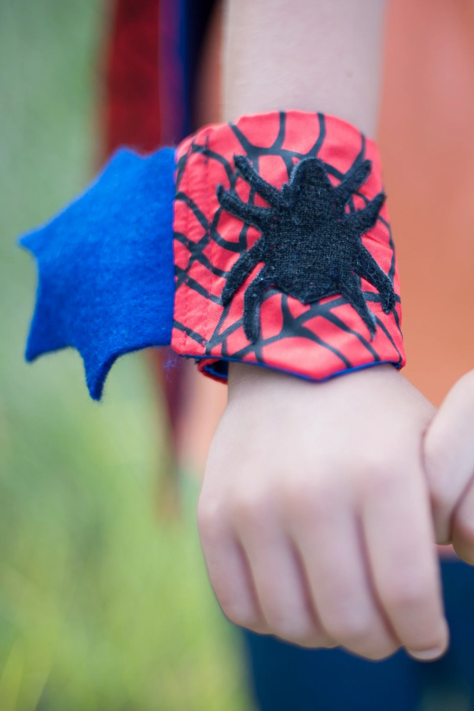 Spider Cape Set with Mask and Cuffs - Image 8