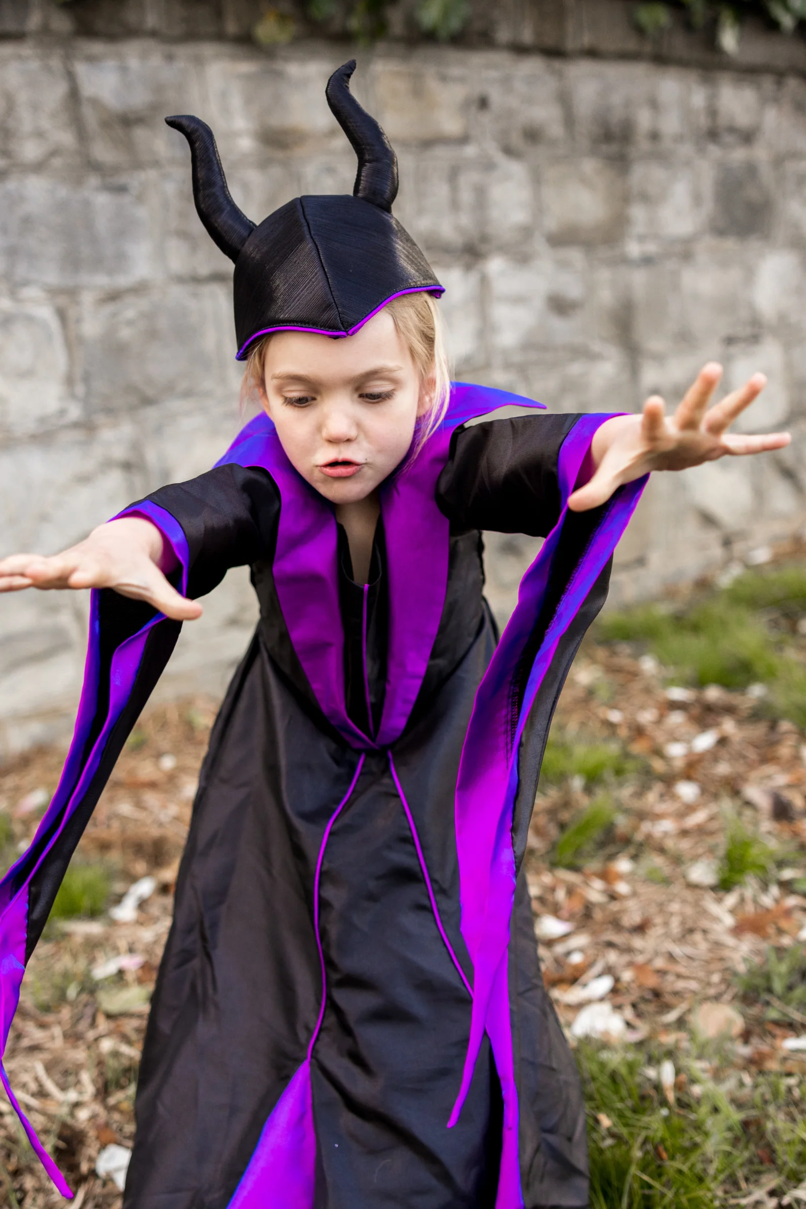 Villain Princess Dress & Headpiece - Image 3