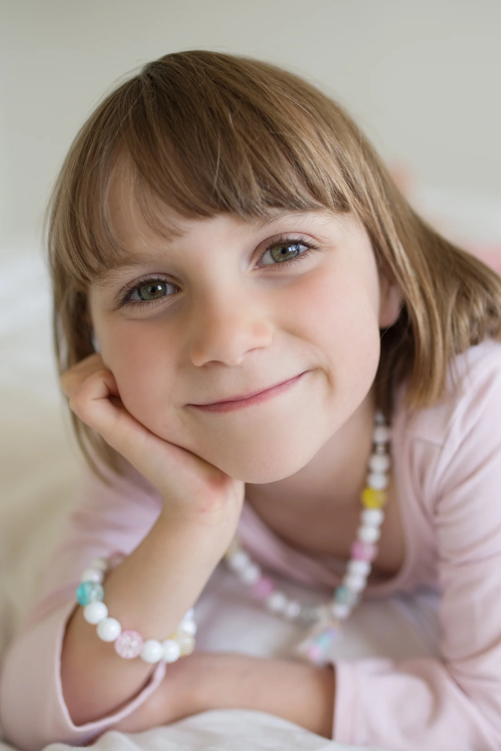 White Unicorn Necklace & Bracelet Set - Image 4
